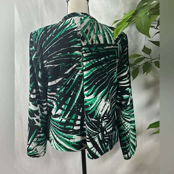 Chico's Green and Black Patterned Blazer - Picture 4 of 9